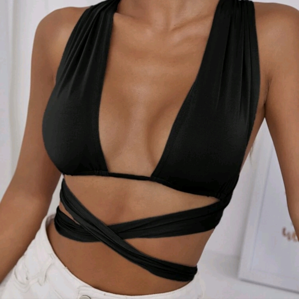 Solid Crisscross Tie Back Crop Top